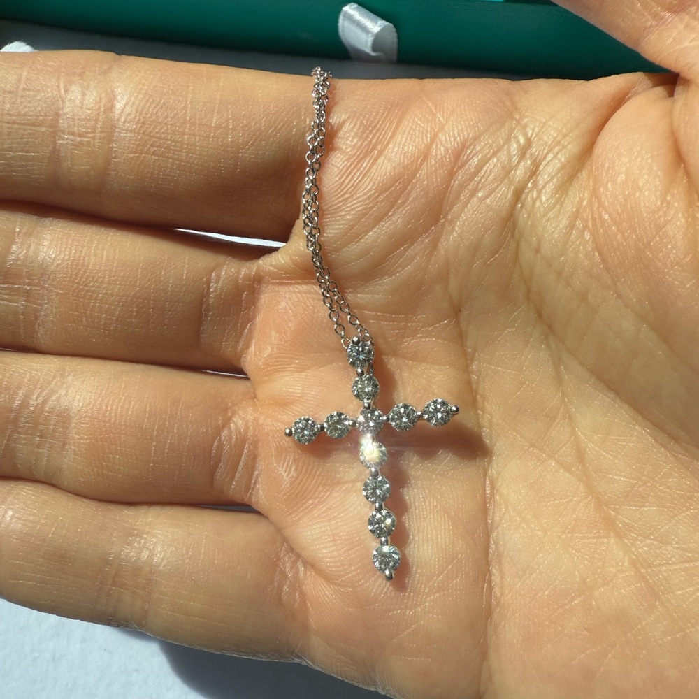 Natural diamonds Cross Pendant Necklace